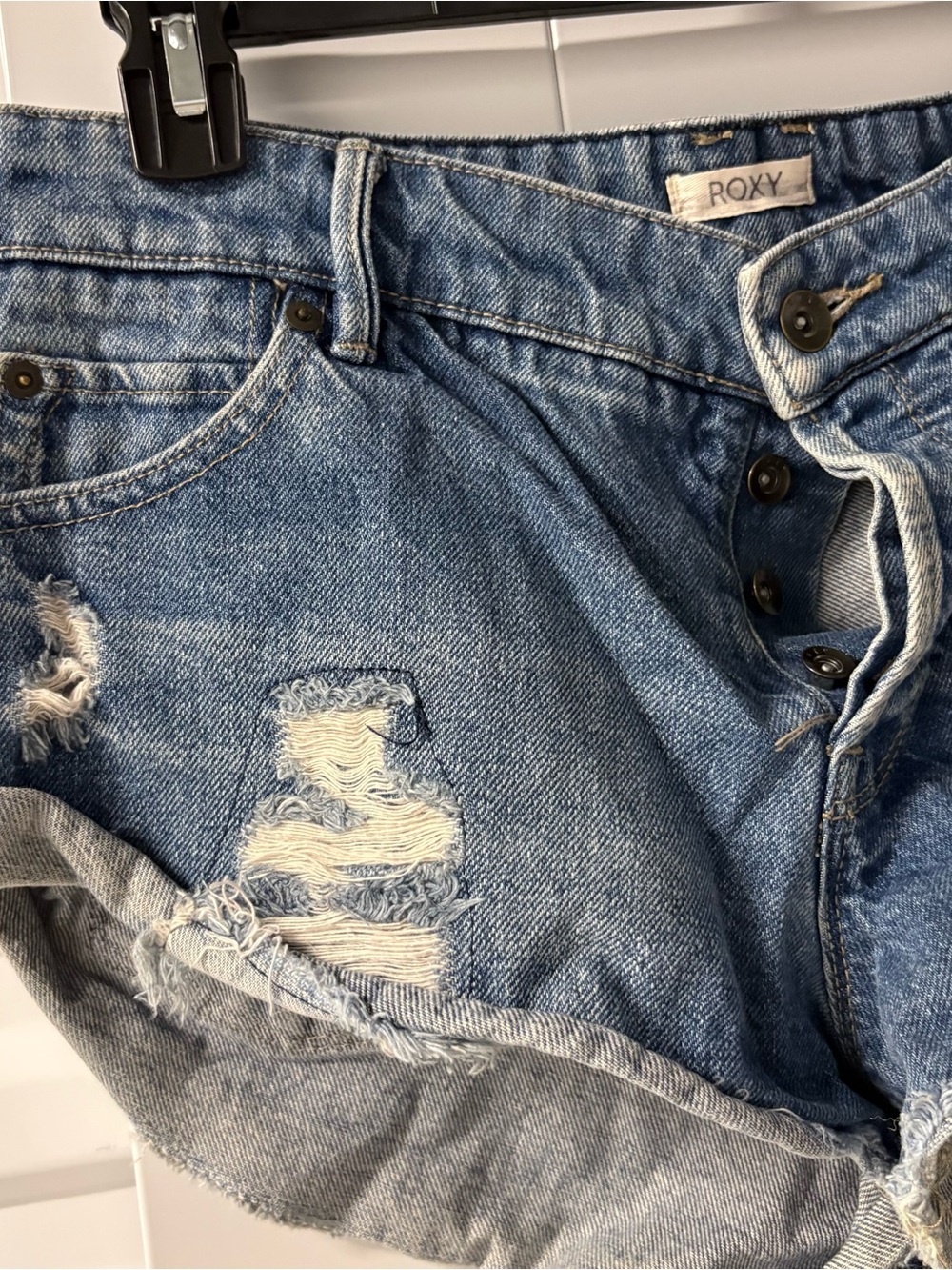 Roxy Women's Light Blue Distressed Rolled-Hem Jean Shorts - Picture 2 of 15